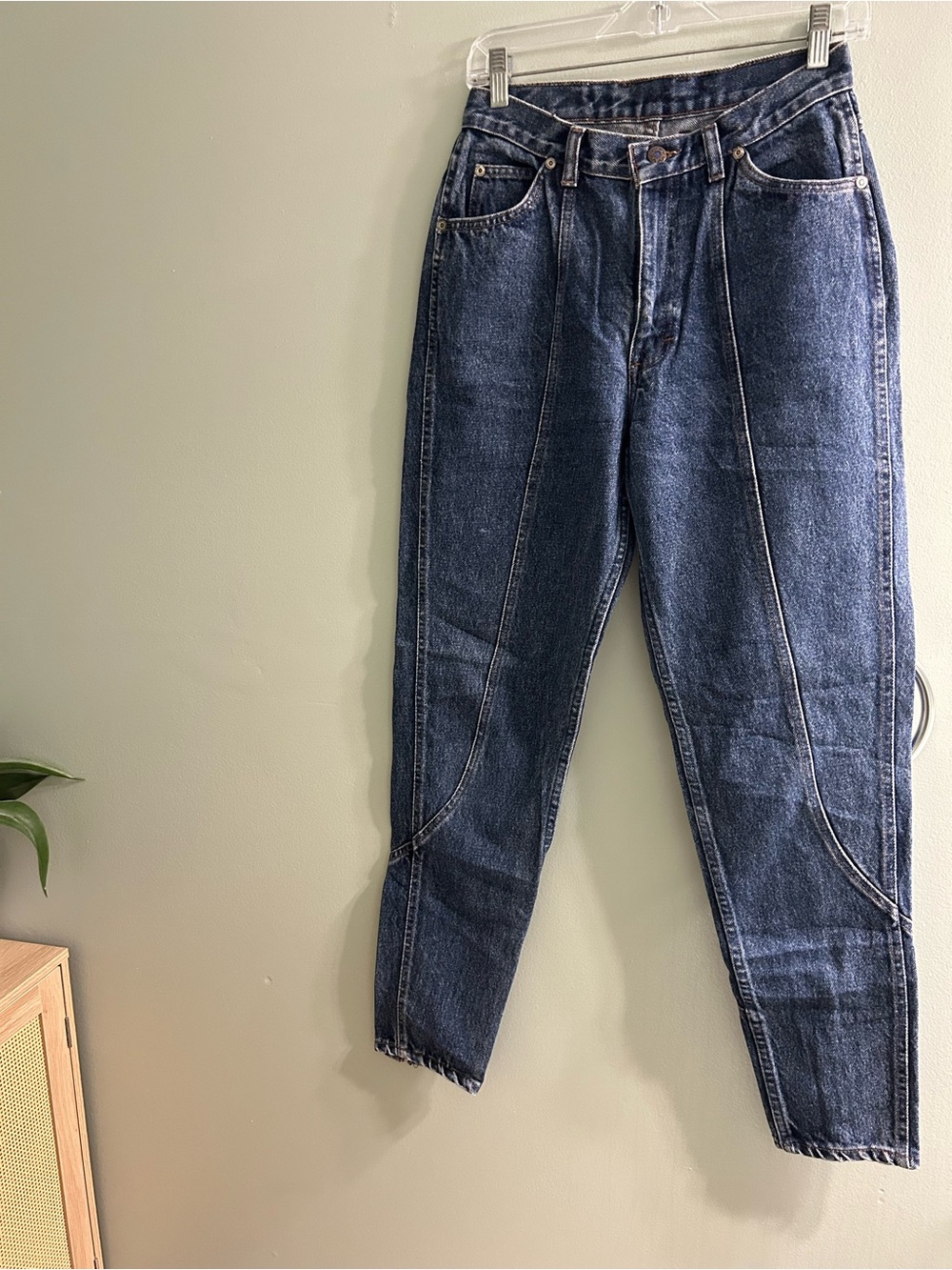 Vintage LEE 80s high waisted mom dark wash jeans zipper hem medium wash